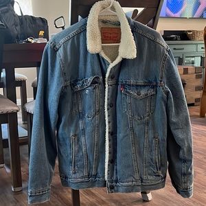 Levi sherpa lined Jean jacket